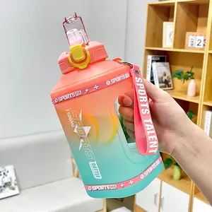Seaygift Custom logo 1 gallon water bottle gym water jug 1.5l straw cup plastic water bottle with flip top custom hand strip