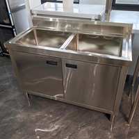 Évier de cuisine multifonctionnel en acier inoxydable 304 à plusieurs bacs avec meuble intégré pour hôtels, restaurants et cuisines commerciales
