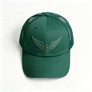 Gorra Trucker Verde Oscuro de 6 Paneles con Bordado de Ala, Ajustable, Ligera y Transpirable para Golf, Running y Deportes al Aire Libre - Product Image 4