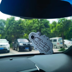 Haute qualité nouveau parfum coton papier Auto personnalisé en forme imprimé conception voiture désodorisant - Product Image 2