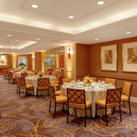 Ensemble de table à manger classique en bois de haute qualité pour hôtel et restaurant, pour 8 personnes