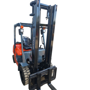 Montacargas FD25 de Segunda Mano, Envío Rápido, Original Japonés, 3 Toneladas, Motor LPG Económico, Desplazador Lateral Hidráulico de Dos Etapas - Product Image 1