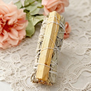 Cône d'encens <span class=keywords><strong>Sauge</strong></span> <span class=keywords><strong>Blanche</strong></span> & Palo Santo 4 pouces – Aromatique et Écologique pour le Bureau – Purifie les Espaces et Favorise la Méditation et la Relaxation - Product Image 5