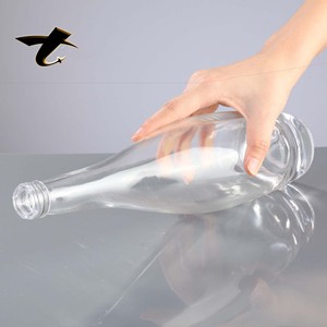 Bouteille de <span class=keywords><strong>vin</strong></span> mousseux en verre transparent de 500 ml en gros, bouteilles de <span class=keywords><strong>vin</strong></span> mousseux Magnum grand format avec bouchon en liège, options OEM personnalisées - Product Image 3