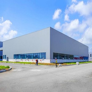 Atelier modulaire préfabriqué en structure légère <span class=keywords><strong>d</strong></span>'acier, norme ASTM, avec services de soudage, <span class=keywords><strong>d</strong></span>écoupe et pliage, bâtiment <span class=keywords><strong>d</strong></span>'<span class=keywords><strong>entrepôt</strong></span> métallique - Product Image 3