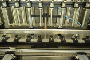 Machine de remplissage automatique intelligente pour pommades et crèmes hydratantes avec pompe à piston, certifiée CE, vente en gros usine - Product Image 3