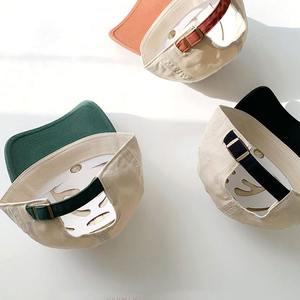 Gorra de Béisbol Estilo Dad Hat de Lona, Dos Tonos, Cierre a Presión, Bordada, 5 Paneles, Color Bronceado, Ajustable, Transpirable, Impermeable, Unisex, Retro, Vintage - Product Image 4