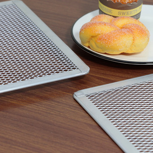 PizzaNet Aluminum Alloy Pizza Baking Rack 90x90 To 600x400mm Oven Safe For Grill And Oven Use - Product Image 1