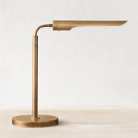Yihao Moderne Classique Lampe De Table Slub Forme En Laiton Base Emballage Personnalisé Cuivre E26 Décoratif Intérieur Salon Chambre Lampe De Bureau