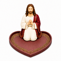 Statuette de Christ en résine peinte à la main, pose de prière, base en forme de cœur, détails de l'épine, décoration d'autel chrétien pour la maison