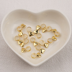 Boucles d'oreilles en silicone transparent en forme de cœur, plaquées or et argent, motif amour, pour un usage quotidien, unisexes, boucles d'oreilles fines - Product Image 4