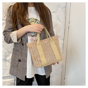 Sac tissé grande capacité en paille, chic et frais, pour femme, à porter à l'épaule ou en bandoulière, idéal pour la plage, les voyages et les vacances - Product Image 5