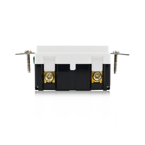 Tomacorriente GFCI resistente a manipulaciones de 20 amperios para América, 120V/60Hz, con autoprueba - Product Image 4