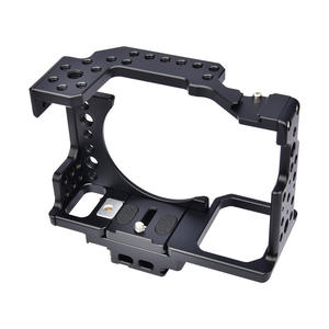 Venta caliente ligero DSLR cámara video Rig <span class=keywords><strong>Cage</strong></span> para <span class=keywords><strong>Sony</strong></span> <span class=keywords><strong>A7</strong></span> Siii III <span class=keywords><strong>IV</strong></span> Series DSLR Camera <span class=keywords><strong>Cage</strong></span> - Product Image 4