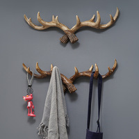 Crochet rétro américain pour manteau en bois de cerf Crochets décoratifs créatifs en plastique Nouveauté pour magasin de vêtements Ménage en bois de cerf