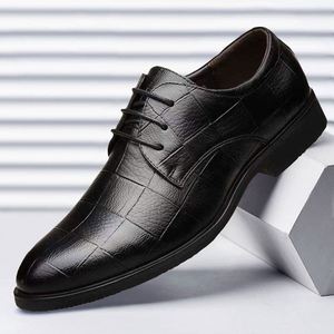 Chaussures en cuir formelles pour hommes Nuo, grandes tailles, polyvalentes, décontractées, pour mariage et travail, confortables, à semelle souple, style marche - Product Image 1