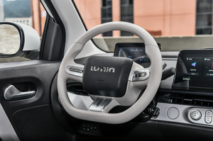 2026 Changan Lumin 301km <span class=keywords><strong>3</strong></span> Kapılı 4 Koltuklu Hatchback Mini Araba Şık Görünümlü Günlük Kullanım Uzun Menzilli Elektrikli Araç CATL Batarya Bej - Product Image 6