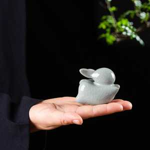 Figurine en céramique de lapin mignon, style Ru Kiln, ornement décoratif pour plateau à thé - pour cadeaux - Product Image 4