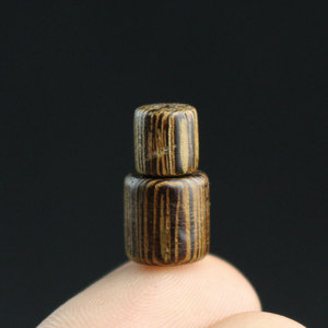 Cuentas de madera de ala de pollo de 6-8 mm, rectangulares, sueltas, para hacer pulseras, uso en templos religiosos - Product Image 1