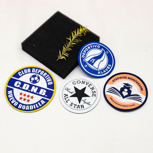 Fabrika toptan yüksek yoğunluklu işlemeli yamalar özel dokuma etiket konfeksiyon dokuma yüksek yoğunluklu özel logo yama Obcuiayy - Product Image 2