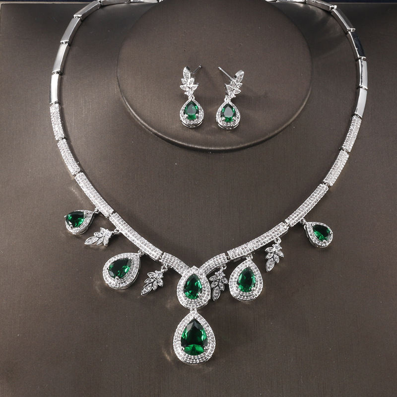 SP227 White Green Stone