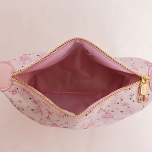 Pochette de maquillage personnalisée en forme de dumpling, écologique, à imprimé floral, pour le rangement, avec fermeture éclair en nylon, étanche, pour le voyage - Product Image 5