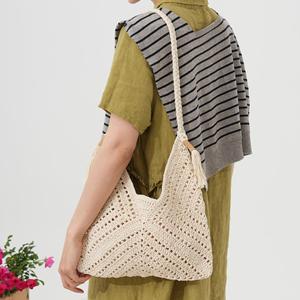 Bolso de Paja Personalizado con Hilo de Algodón Hueco - Bolso Tote Grande Hecho a Mano, Tejido, Versátil, para Usar como Bandolera o de Hombro, Ideal para la Playa - Product Image 3