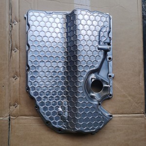Bac à huile pour Volkswagen Golf Tiguan Audi A3 TT 06K103600R, pièce de rechange neuve - Product Image 1