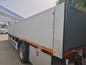 <span class=keywords><strong>Precio</strong></span> de fábrica de alta calidad Servicio ligero 6000Kg Pequeño Japón <span class=keywords><strong>ISUZU</strong></span> 700P 4x2 Camión de carga de cabina <span class=keywords><strong>Precio</strong></span> - Product Image 4