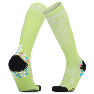 Bán Buôn Chống-Trượt Chất Lượng Cao Tùy Chỉnh Thiết Kế Crew Bóng Đá Bóng Đá Vớ Cho Trẻ Em Hoặc Thể Thao Người Đàn Ông Dệt Kim Của Nhà Sản Xuất - Product Image 6