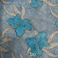 Tissu en crêpe premium imprimé - Tissu doux imprimé numériquement à motifs floraux et décoratifs pour saris, costumes, robes et kurtis de créateurs
