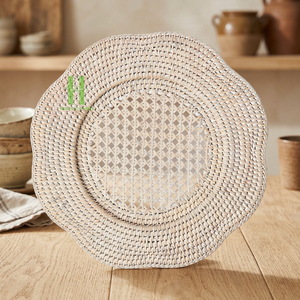MÁS VENDIDO: Platos Decorativos Bohemios de Bambú Ecológicos para Bodas, Decoración de Mesa, Nueva Tendencia, Salvamanteles con Diseño de Concha, Hechos a Mano en Vietnam - Product Image 1