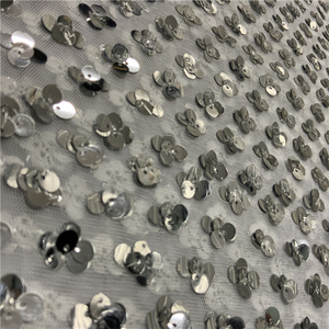 Thiệu Hưng Dệt Nhà Máy Giá 3D Lớn Hoa Sequin Thêu Lưới Vải Tuyn Vải Cho Thiết Kế Thời Trang Phụ Nữ May Mặc - Product Image 4