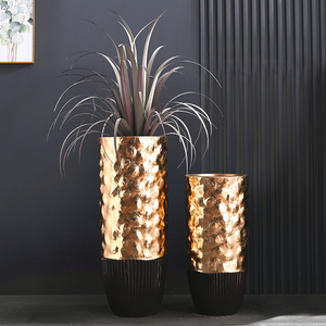 Florero de lujo negro y dorado para decoración del hogar Florero de piso Florero grande de <span class=keywords><strong>36</strong></span> pulgadas de alto - Product Image 1