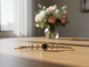 Orologio da donna placcato oro con quadrante luminoso e bracciale in lega per un look alla moda - Product Image 2