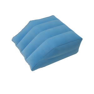 Almohada inflable en forma de cuña para alivio de piernas y rodillas, cojín de apoyo para viajes y dormir - Product Image 1