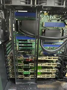 Refroidissement liquide 2-en-1 pour deux cartes graphiques et châssis - Product Image 3