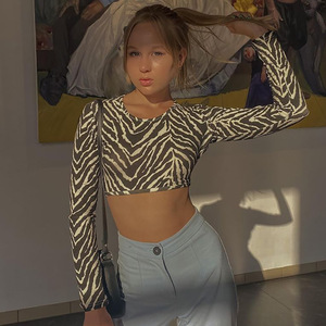 Nueva llegada Slim Fit Backless Zebra-Stripe Print Mujeres Crop Top Mix <span class=keywords><strong>Camiseta</strong></span> de manga larga para mujeres al por mayor - Product Image 4