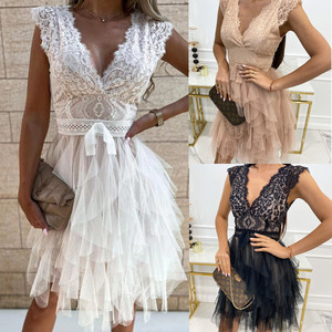 Printemps été nouveau Sexy col en V dentelle couture robe décontracté à manches courtes mode - Product Image 1