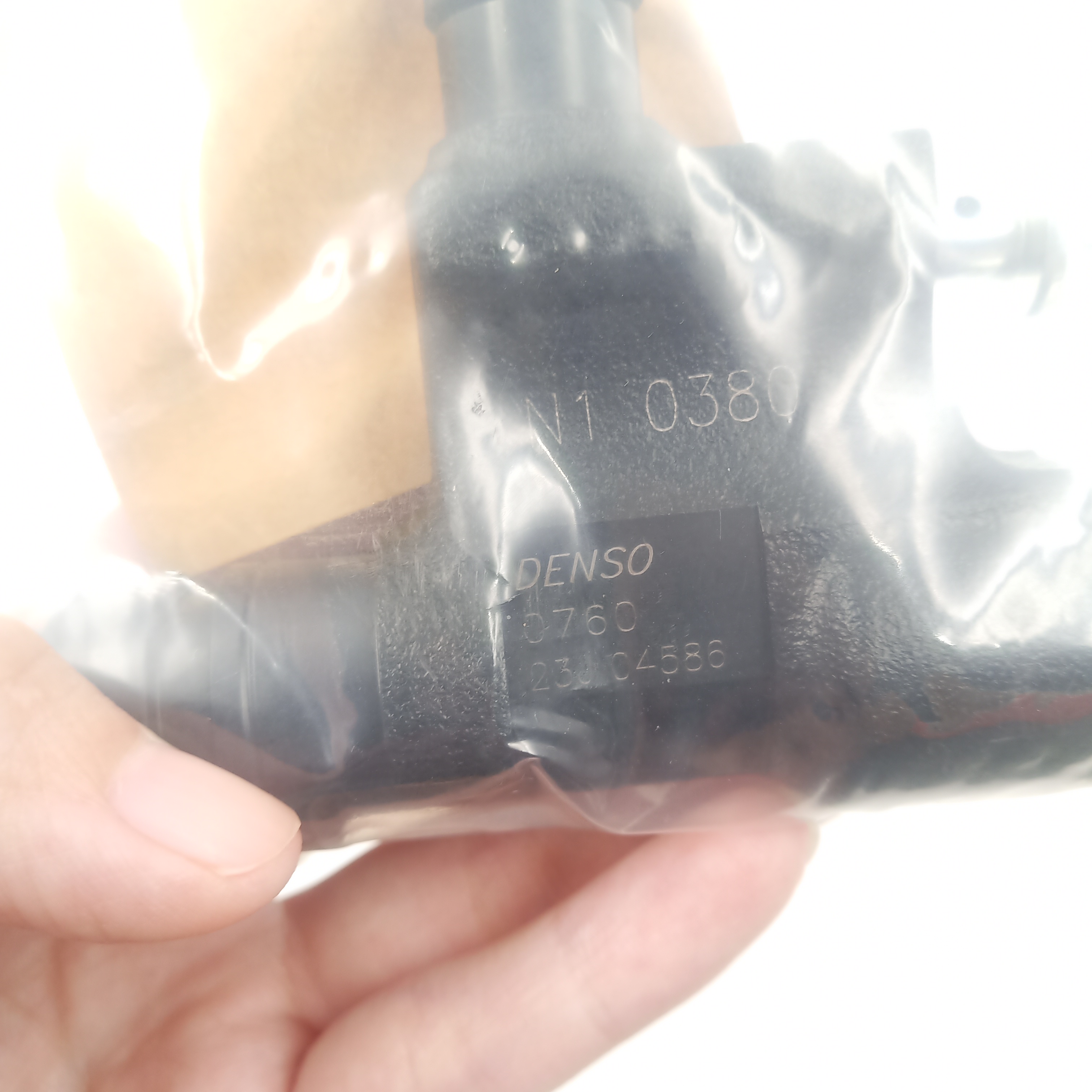 Diesel Engine Fuel Injector 295050-0760 Common Rail Fuel Injection Nozzle 23670-E0380 23670-E9260 For HINO N04C
