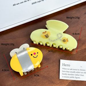 Pinzas para el Cabello Hechas a Mano Sweet Bee para Mujer, Elegantes Accesorios para el Cabello con Forma de Flor de Tiburón Rosa, Decoración Elegante para el Cabello con Pedrería y Acrílico - Product Image 3