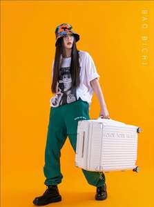 2025 nouveau Style bagage à main Pc dur extensible <span class=keywords><strong>valise</strong></span> de voyage avec chargeur USB prêt à expédier <span class=keywords><strong>valise</strong></span> - Product Image 4