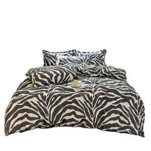 Großhandel Atmungsaktives Bedrucktes King-Size Spannbettlaken Bettwäsche Einzelbett-Zubehör Bedruckte Bettwäsche-Sets - Product Image 1