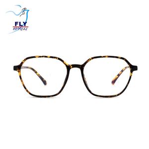 DOISYER <span class=keywords><strong>2023</strong></span> lunettes de lecture pour femmes de marque privée personnalisées cadre en cuivre bloquant la lumière bleue carrée pour une utilisation sur ordinateur - Product Image 4