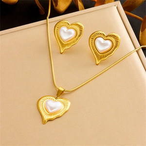 Heart-Shaped Pearl Jewelry <b>Set</b> Gold Tone Chunky Chain Necklace <b>Bracelet</b> Earrings Women's Everyday Wear - Product Image 2