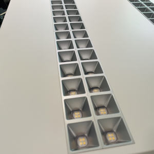 Panneau lumineux <span class=keywords><strong>LED</strong></span> 600*600mm, grille anti-éblouissement, température de couleur 3000-6000K, garantie 5 ans pour la maison et le bureau - Product Image 6