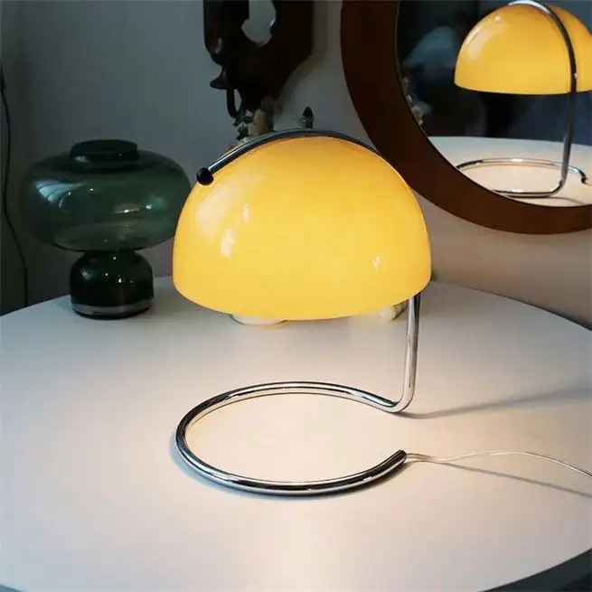 Simplicidade moderna hotel cabeceira luz cristal de luxo mesa pronto para enviar lâmpada de mesa amarela