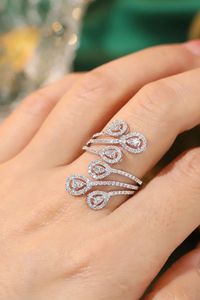 Xinfly Vente en gros Bague en or blanc 18 carats avec diamant naturel en forme de goutte d'eau 0,90 ct Élégante et luxueuse - Product Image 3