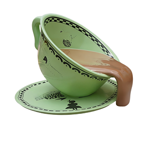 Chaise de loisirs créative en fibre de verre pour l'extérieur, sculpture en forme de tasse à café, découpage, forme irrégulière, sur mesure, pour usage commercial dans les cafés - Product Image 1