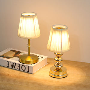 Einfacher Stoff Golden Wiederauf ladbare Warm licht Lese lampe Atmosphäre Personal isierte Tisch leuchte LED Retro Steht isch lampe - Product Image 2